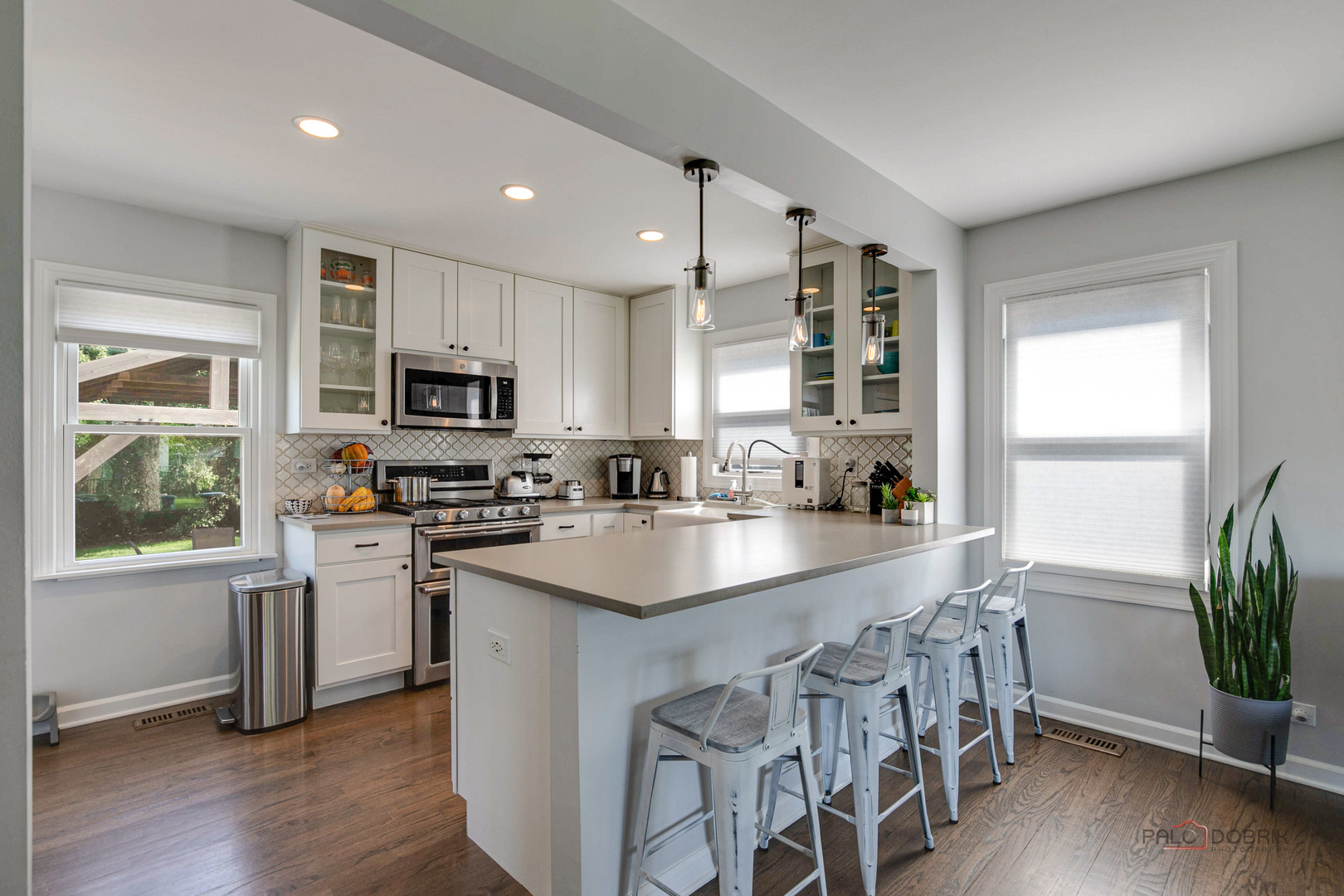 1242 Arbor Vitae Road Deerfield, IL 60015 - Photo 6 of 17 Gallery Image 6