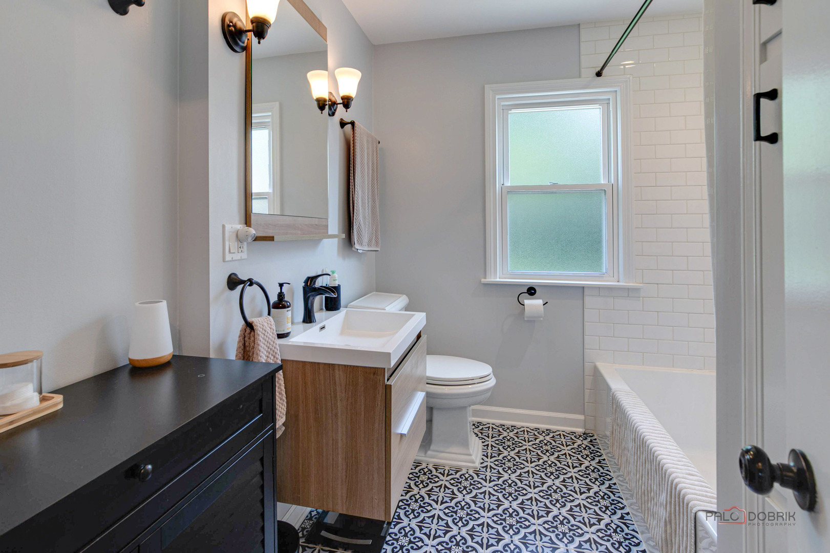 1242 Arbor Vitae Road Deerfield, IL 60015 - Photo 10 of 17 Gallery Image 10