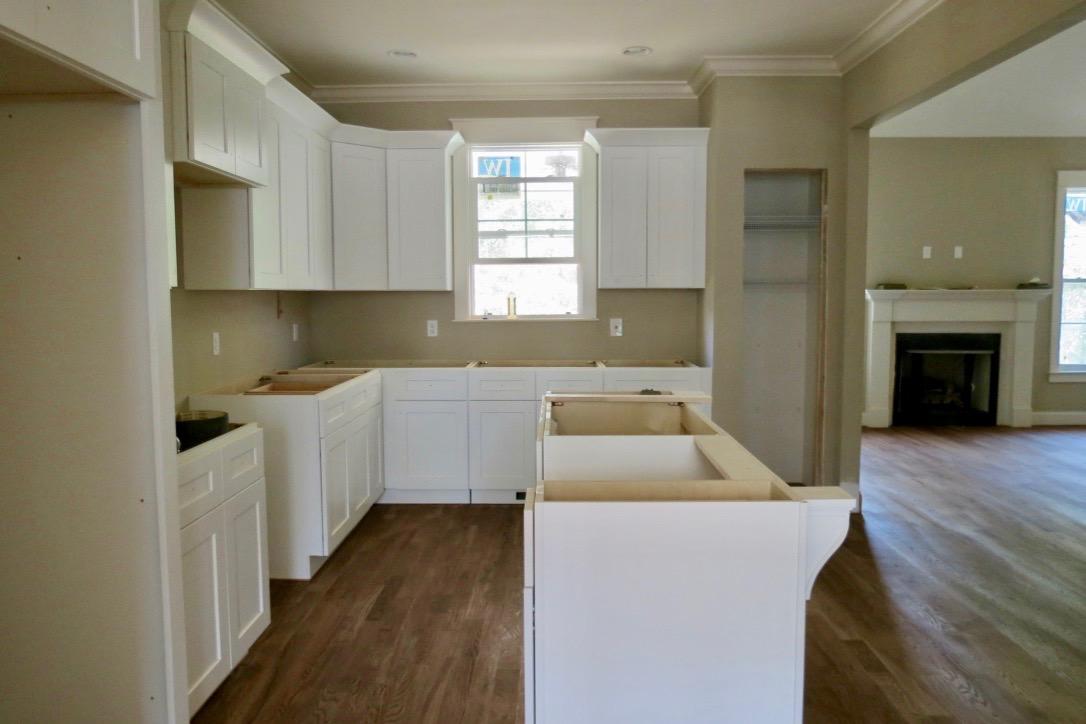 9374 Chirping Road, Unit 298 Hixson, TN 37343 - Photo 6 of 11 KITCHEN