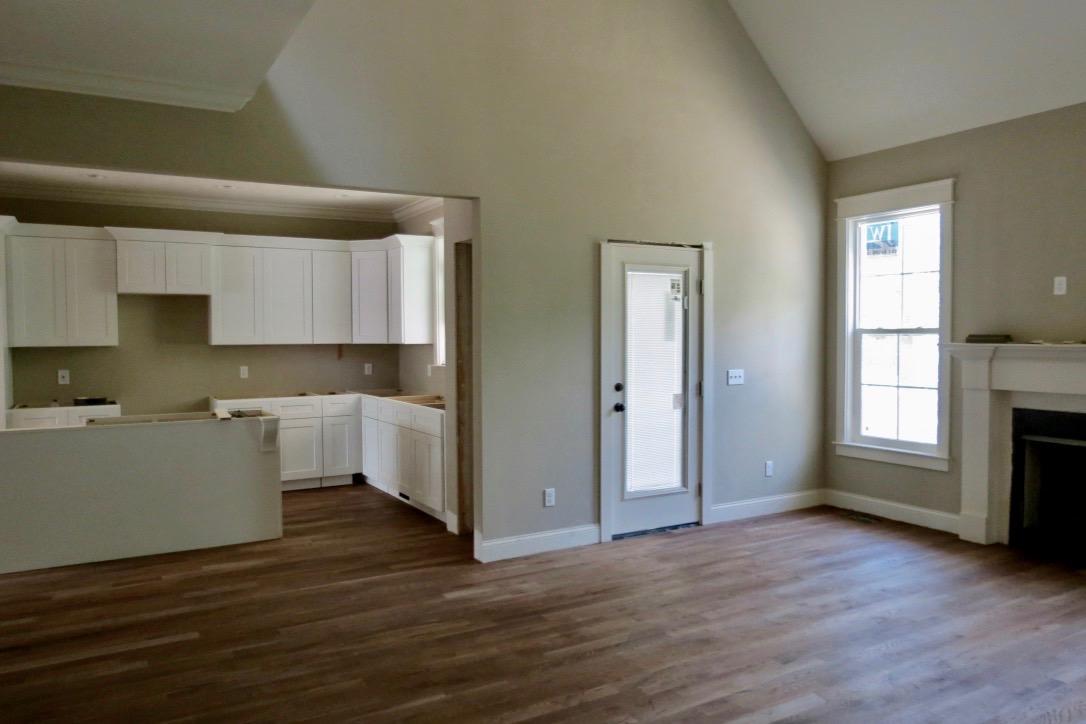 9374 Chirping Road, Unit 298 Hixson, TN 37343 - Photo 8 of 11 KITCHEN