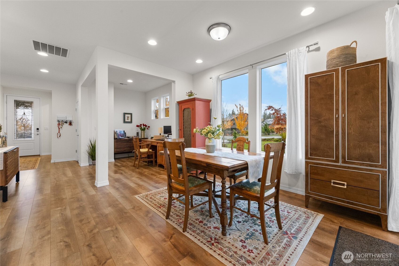 22701 Southeast 237th Place Maple Valley, WA 98038 - Photo 8 of 33