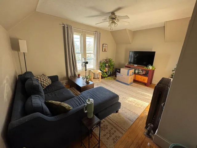 $1,850 | 107 Russell Street, Unit 2, Manchester, NH 03104