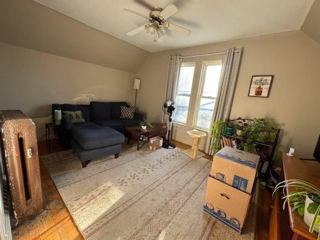 $1,850 | 107 Russell Street, Unit 2, Manchester, NH 03104