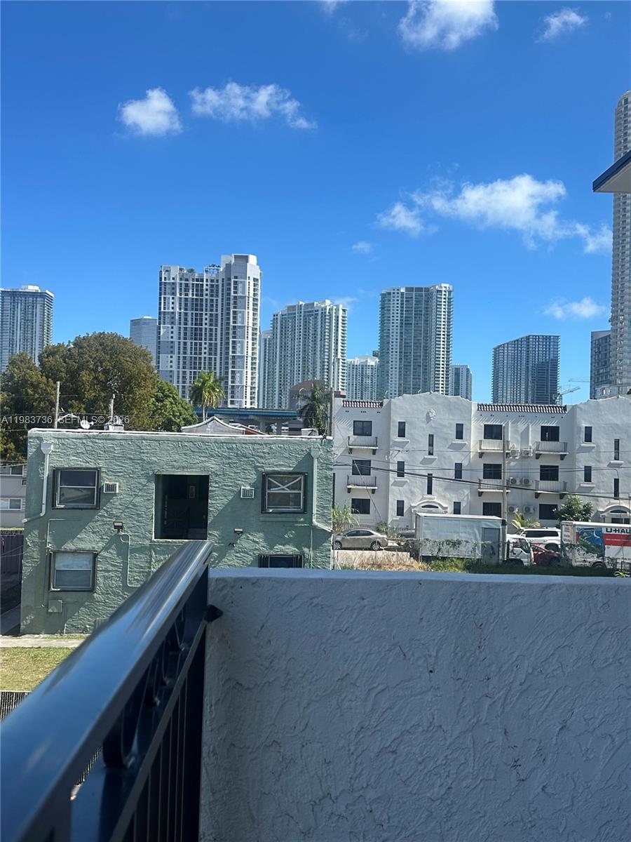 529 Southwest 4th Street, Unit 305 Miami, FL 33130 - Photo 21 of 30