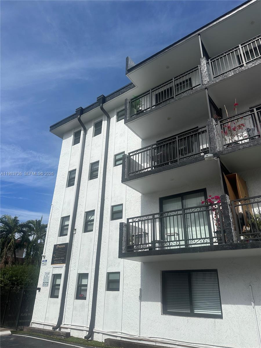 529 Southwest 4th Street, Unit 305 Miami, FL 33130 - Photo 27 of 30