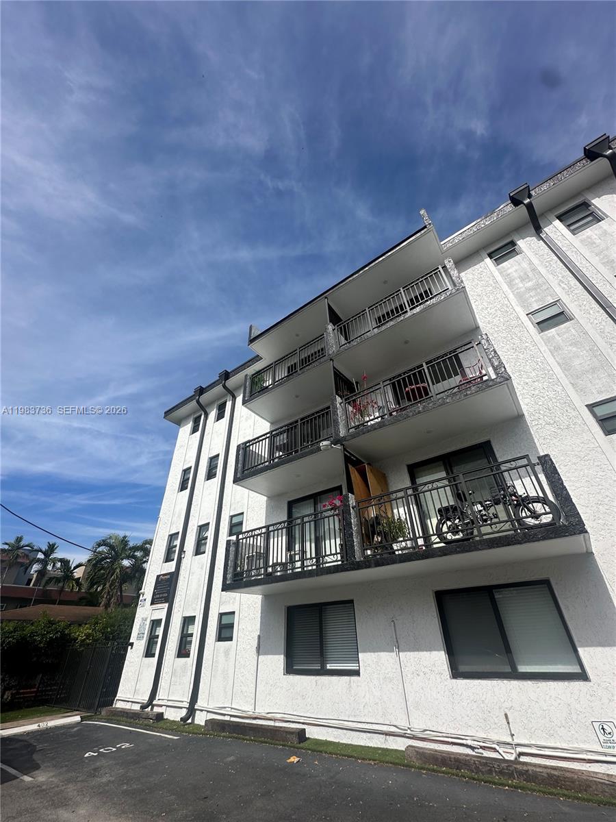 529 Southwest 4th Street, Unit 305 Miami, FL 33130 - Photo 28 of 30