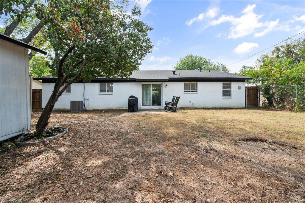 316 Northwest Wintercrest Road Burleson, TX 76028 - Photo 25 of 26 Gallery Image 25