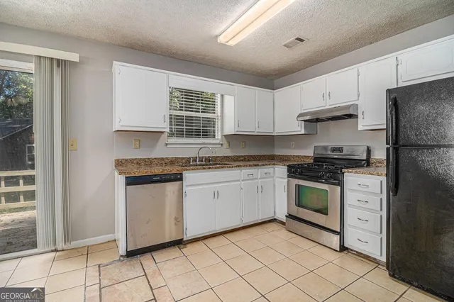 $1,275 | 5913 Summerglen Lane, Atlanta, GA 30349