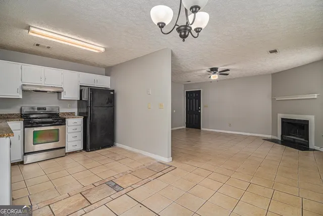 $1,275 | 5913 Summerglen Lane, Atlanta, GA 30349