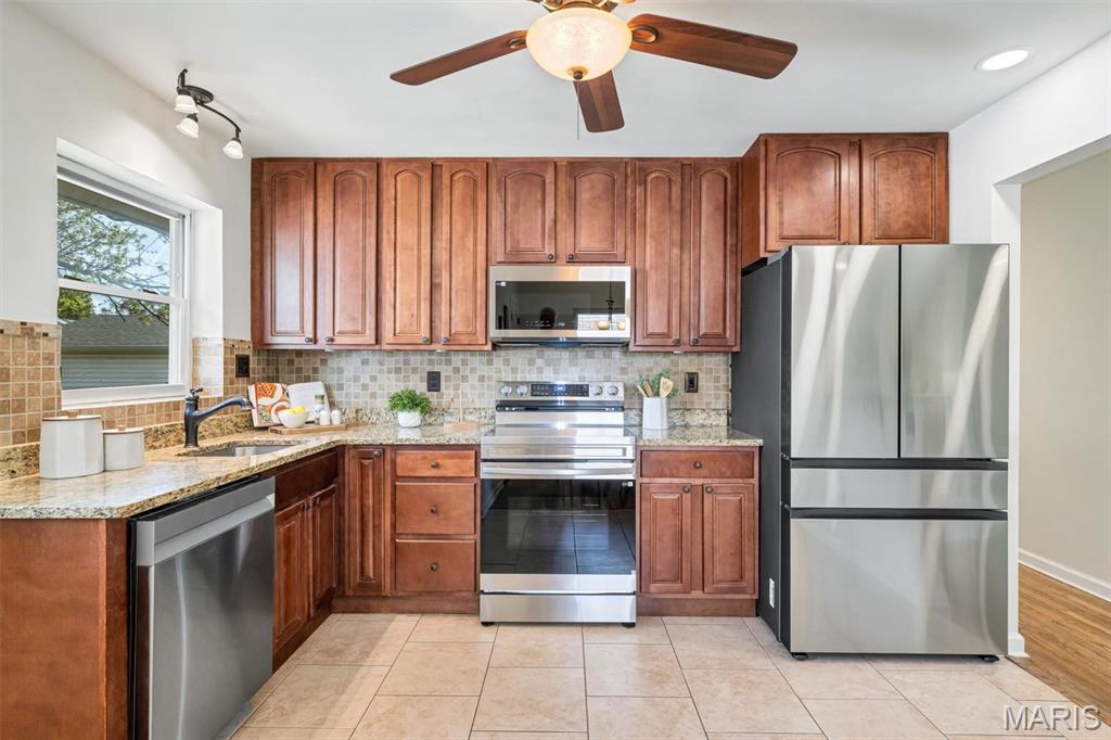 218 Hernan Drive St. Louis, MO 63123 - Photo 22 of 64