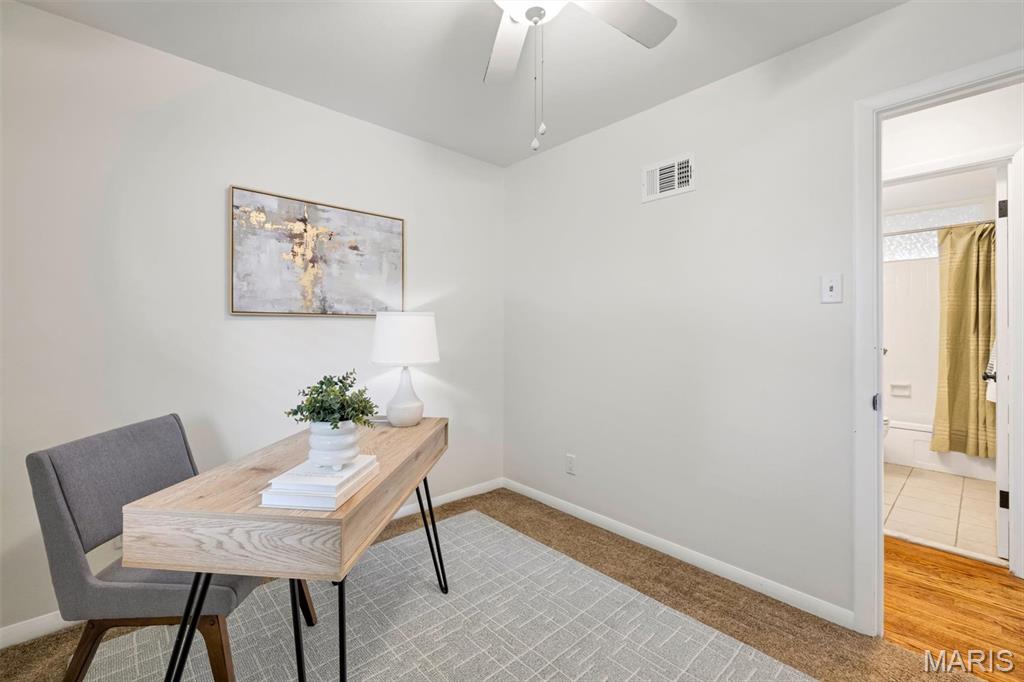 218 Hernan Drive St. Louis, MO 63123 - Photo 33 of 64