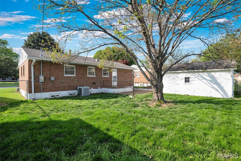 218 Hernan Drive St. Louis, MO 63123 - Photo 59 of 64