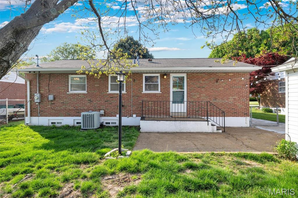 218 Hernan Drive St. Louis, MO 63123 - Photo 61 of 64