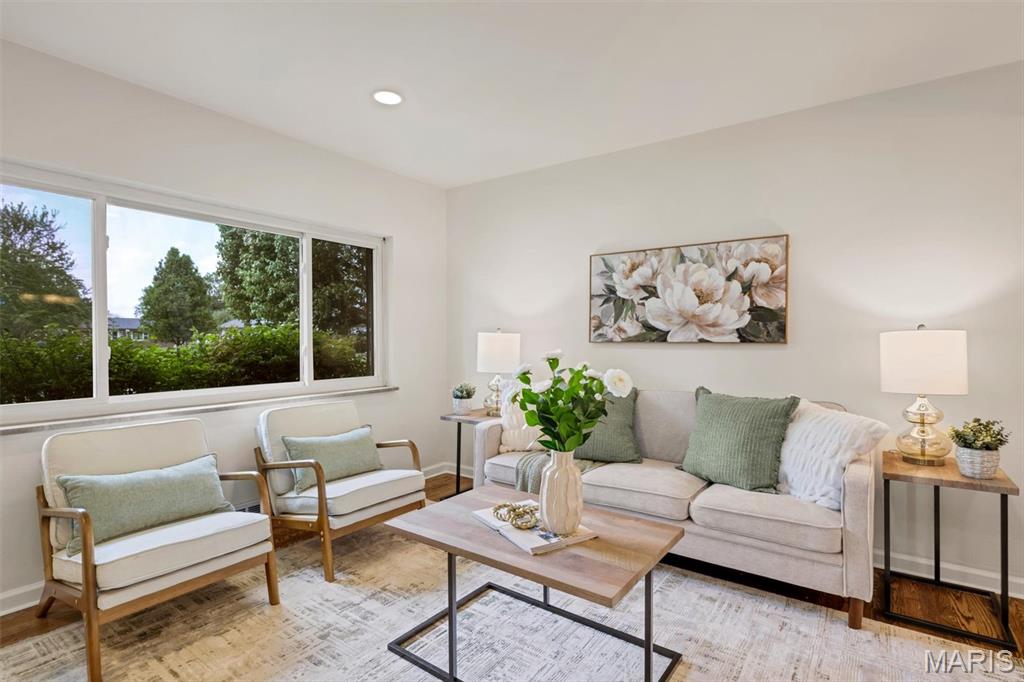 218 Hernan Drive St. Louis, MO 63123 - Photo 7 of 64