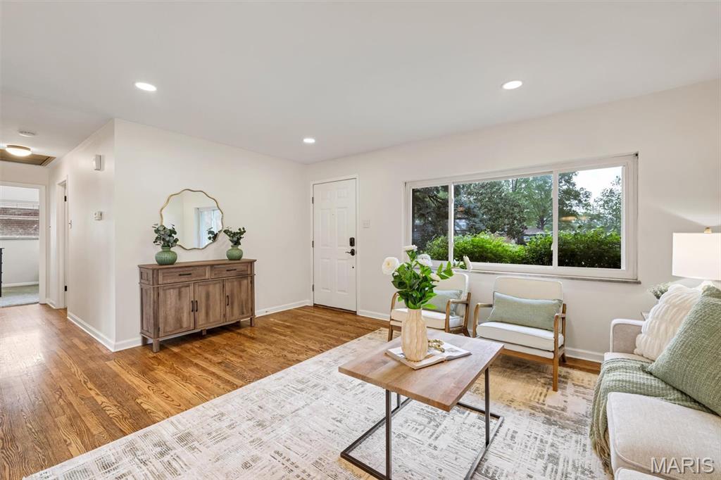 218 Hernan Drive St. Louis, MO 63123 - Photo 8 of 64