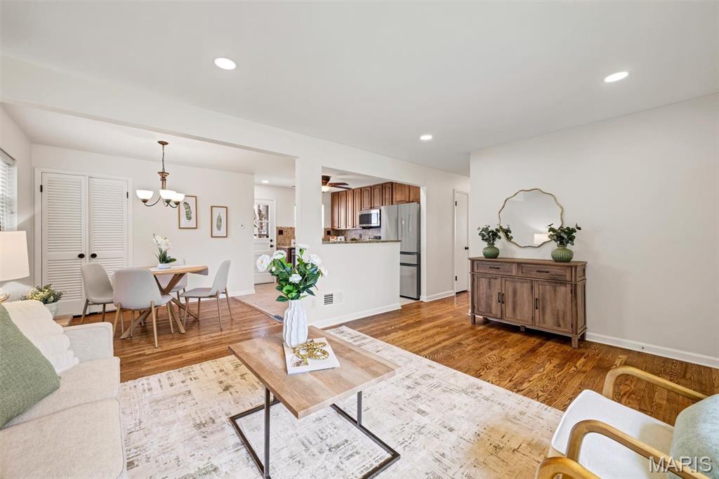 218 Hernan Drive St. Louis, MO 63123 - Photo 10 of 64