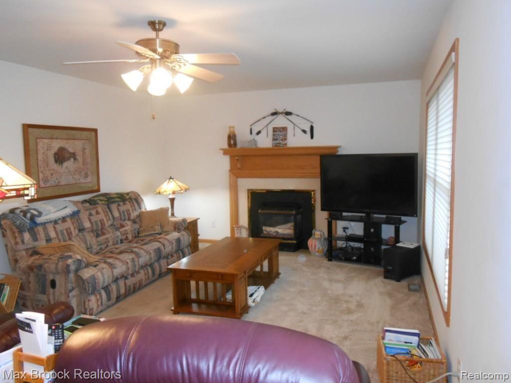 1872 East Hamlin Road Rochester Hills, MI 48307 - Photo 2 of 45