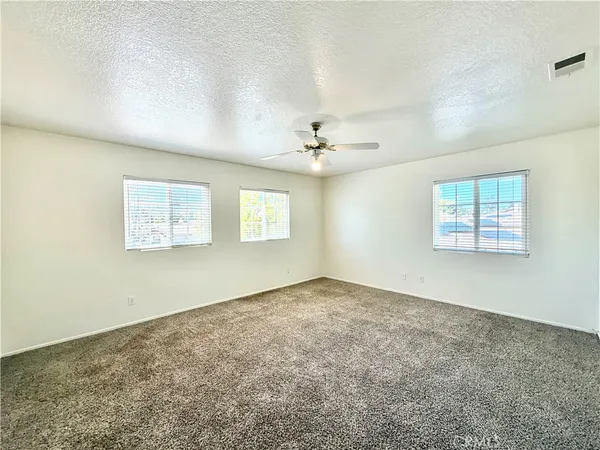 $3,300 | 32405 Corte Palacio, Temecula, CA 92592