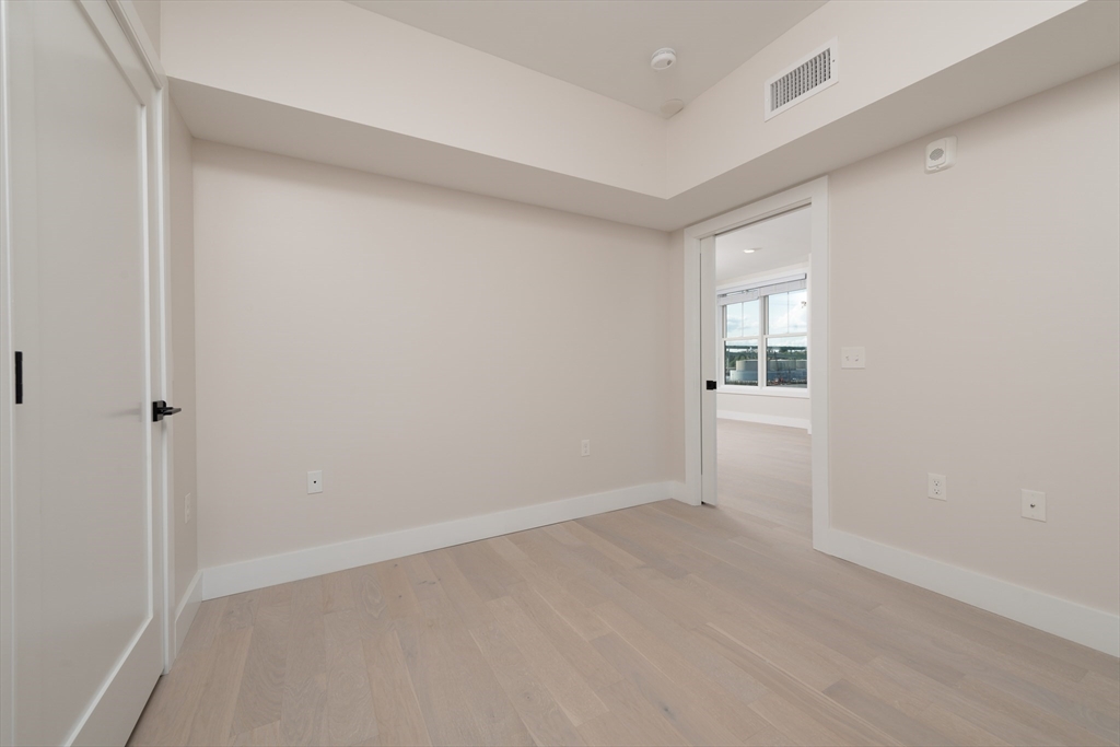 425 Border Street, Unit 405 Boston, MA 02128 - Photo 8 of 18