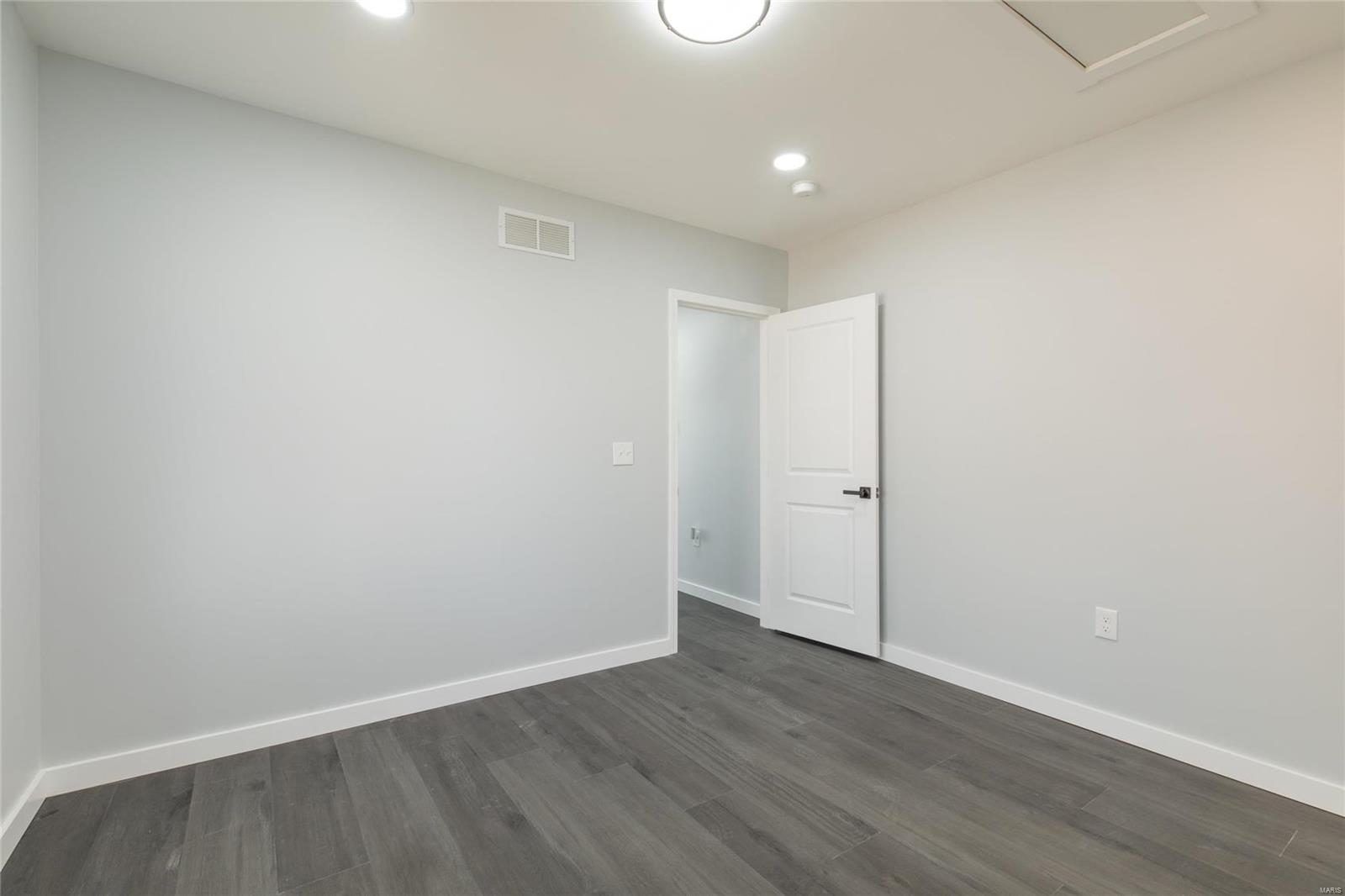 782 Rice Street Wood River, IL 62095 - Photo 18 of 27 Gallery Image 18