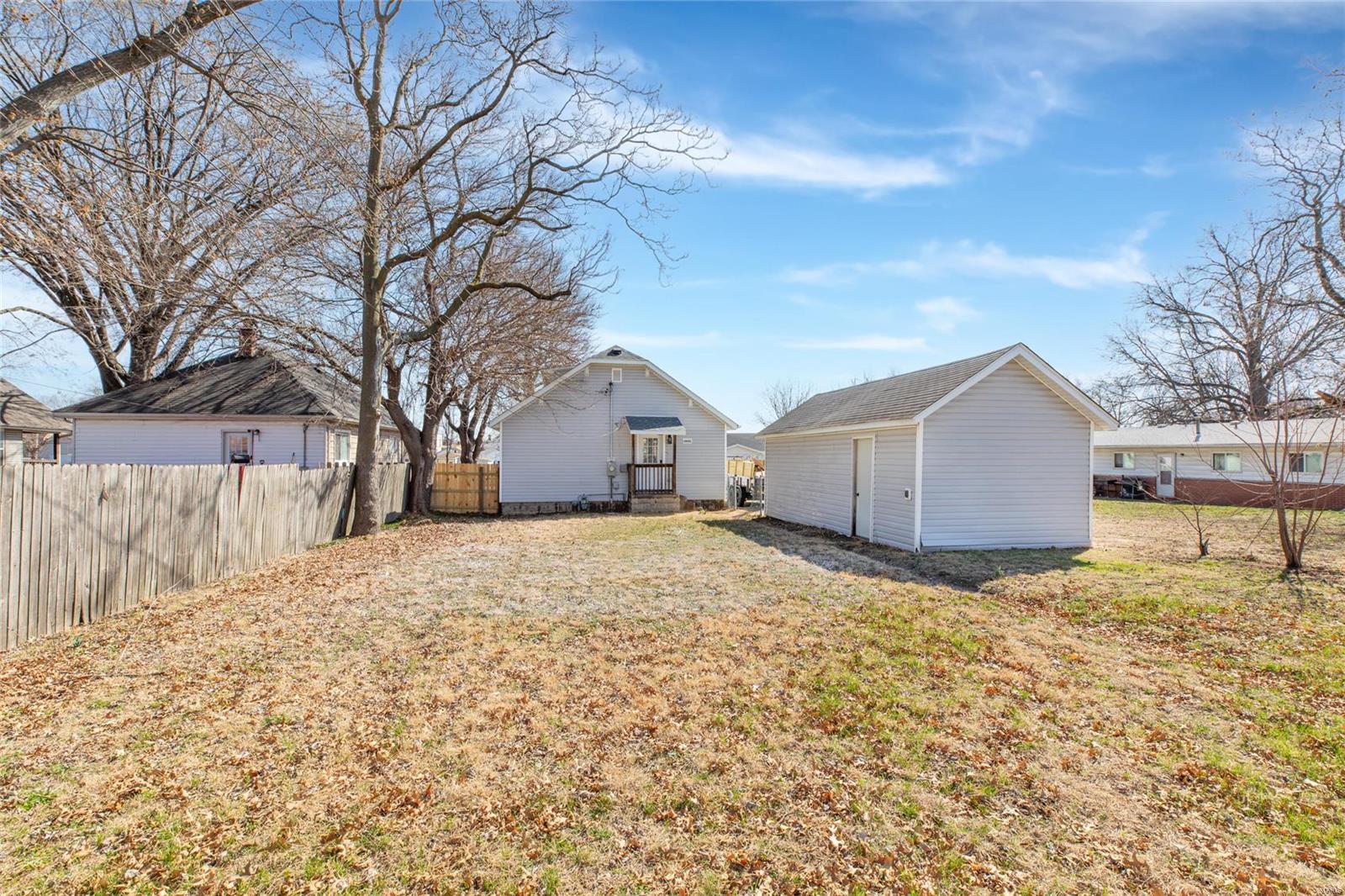 782 Rice Street Wood River, IL 62095 - Photo 3 of 27 Gallery Image 3