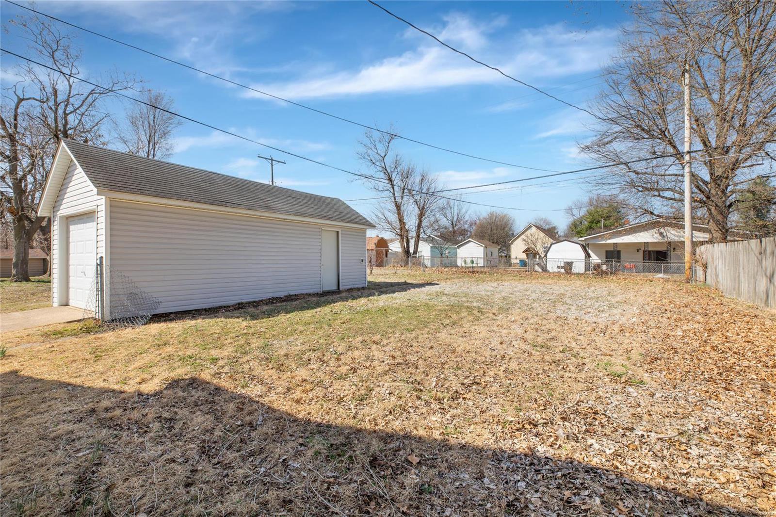 782 Rice Street Wood River, IL 62095 - Photo 4 of 27 Gallery Image 4