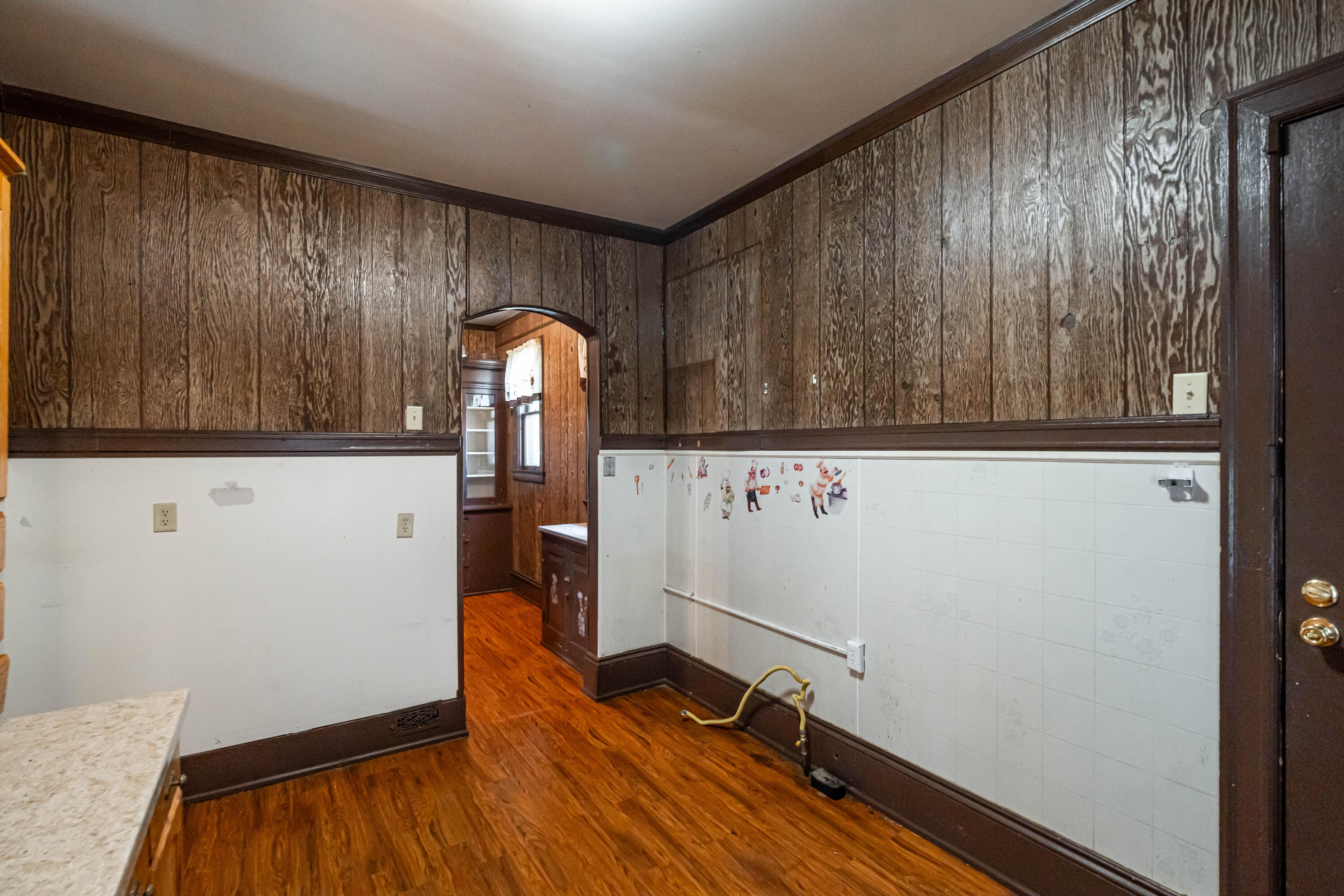 2043 North 28th Street Milwaukee, WI 53208 - Photo 12 of 42 DSC08116