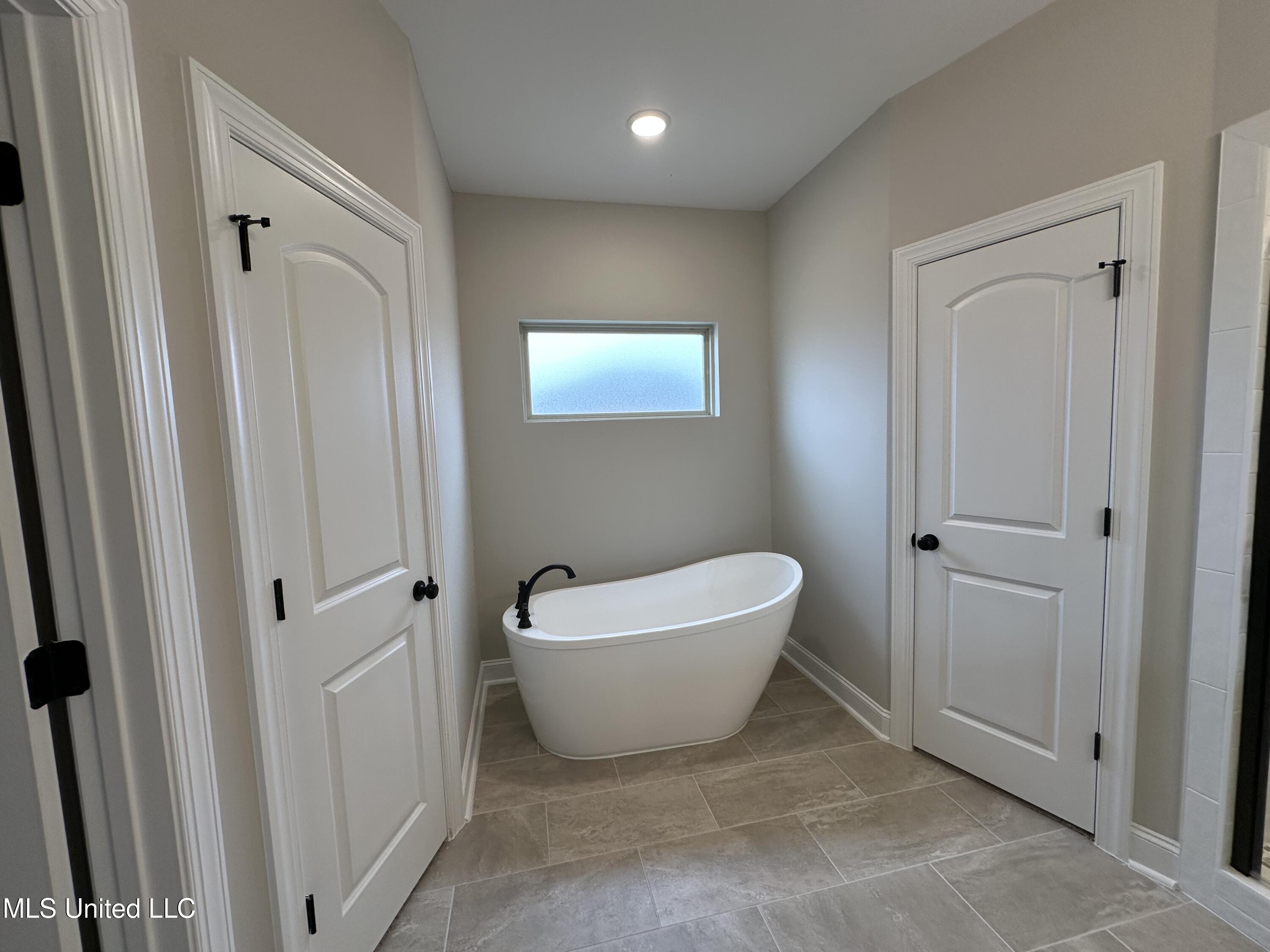 3023 School Loop Rd Lake Lake Cormorant, MS 38641 - Photo 12 of 17 IMG_7496