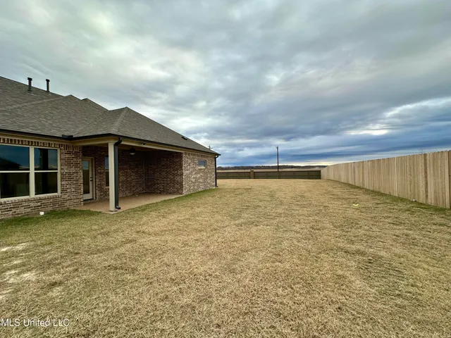 $309,950 | 3023 School Loop Rd Lake, Lake Cormorant, MS 38641