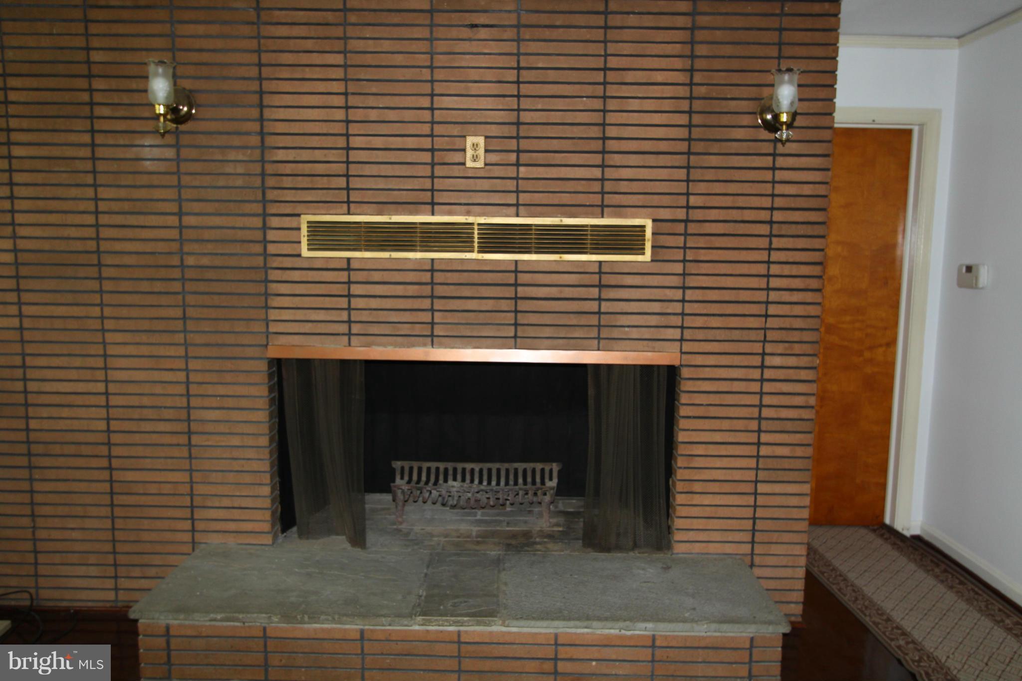 6890 Hawthorne Road La Plata, MD 20646 - Photo 3 of 29 Interior (General)