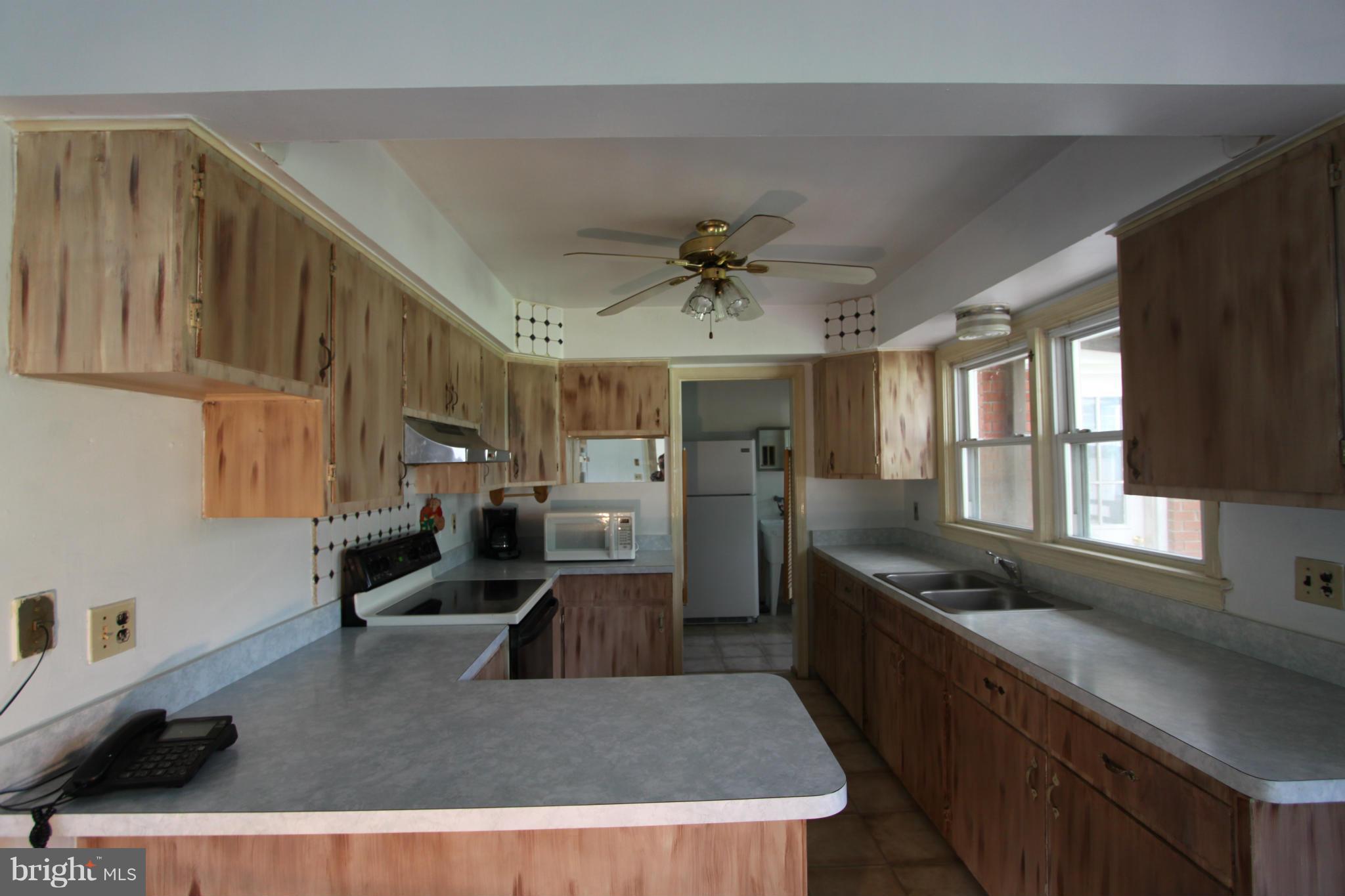 6890 Hawthorne Road La Plata, MD 20646 - Photo 7 of 29 Kitchen