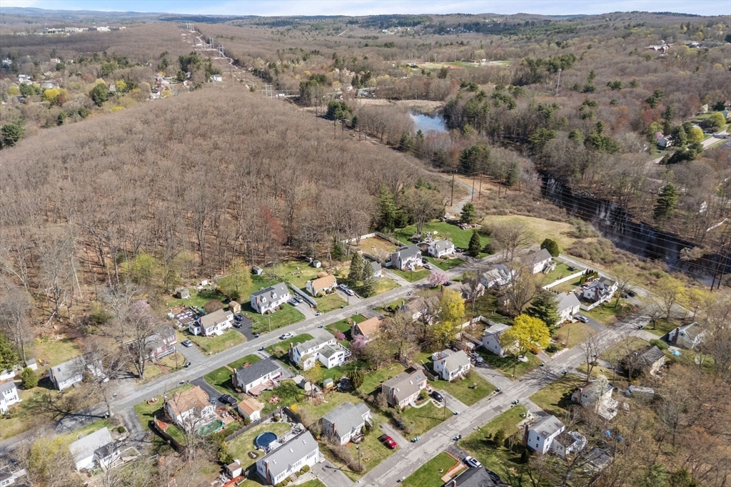 40 Manor Road Shrewsbury, MA 01545 - Photo 28 of 29