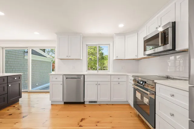 $1,995,000 | 2 Little Cove Lane, Orleans, MA 02653