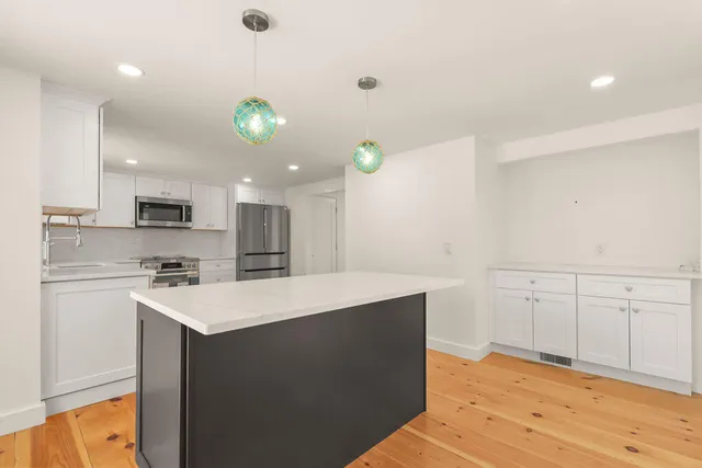 $1,995,000 | 2 Little Cove Lane, Orleans, MA 02653