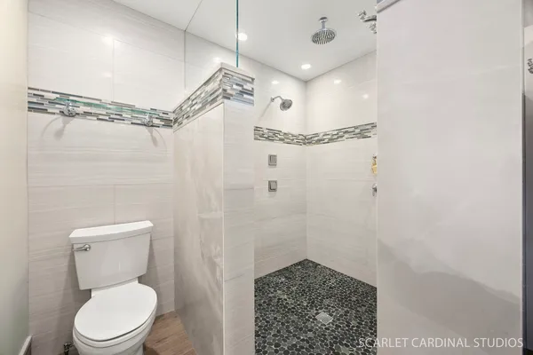 $625,000 | 501 Glenwood Trail, Elgin, IL 60120