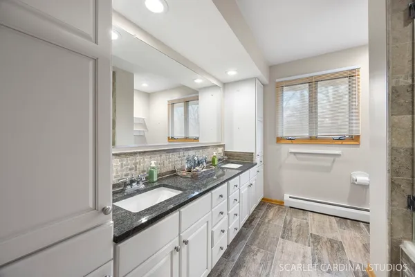 $625,000 | 501 Glenwood Trail, Elgin, IL 60120