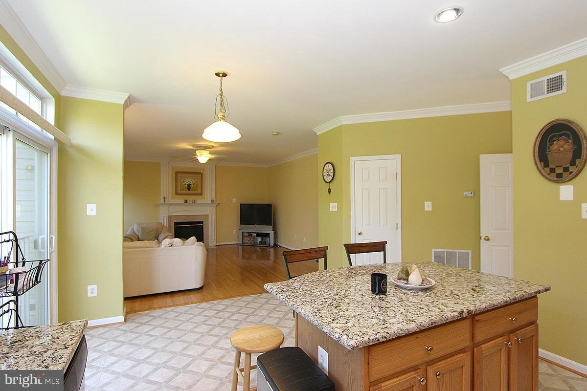 18501 Country Meadow Road Boyds, MD 20841 - Photo 12 of 29 Kitchen