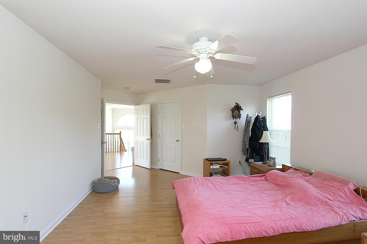 18501 Country Meadow Road Boyds, MD 20841 - Photo 23 of 29 Bedroom (Master)