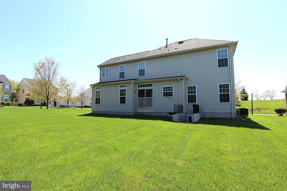 18501 Country Meadow Road Boyds, MD 20841 - Photo 29 of 29 Exterior (Rear)