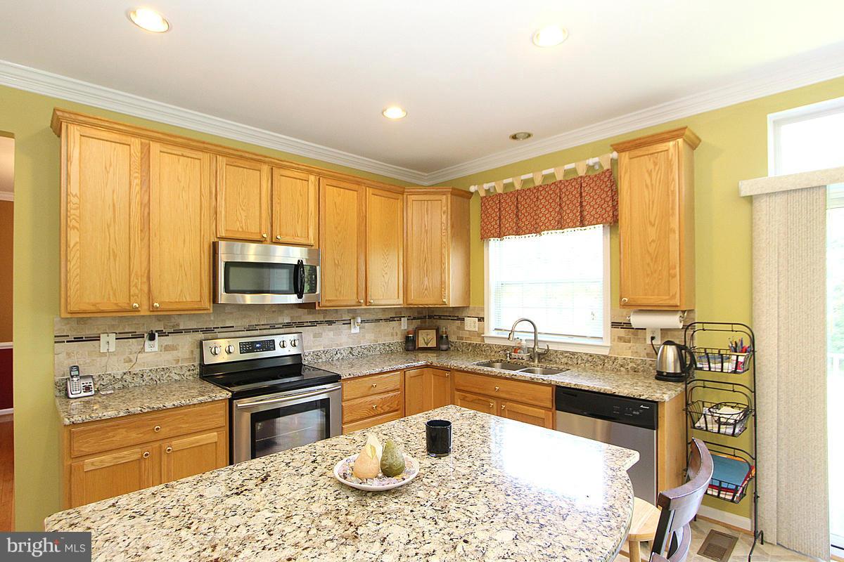 18501 Country Meadow Road Boyds, MD 20841 - Photo 10 of 29 Kitchen