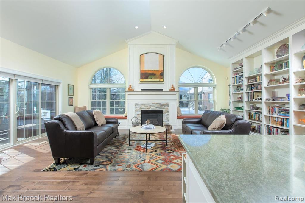 3641 Windingbrook Circle Rochester Hills, MI 48309 - Photo 7 of 31