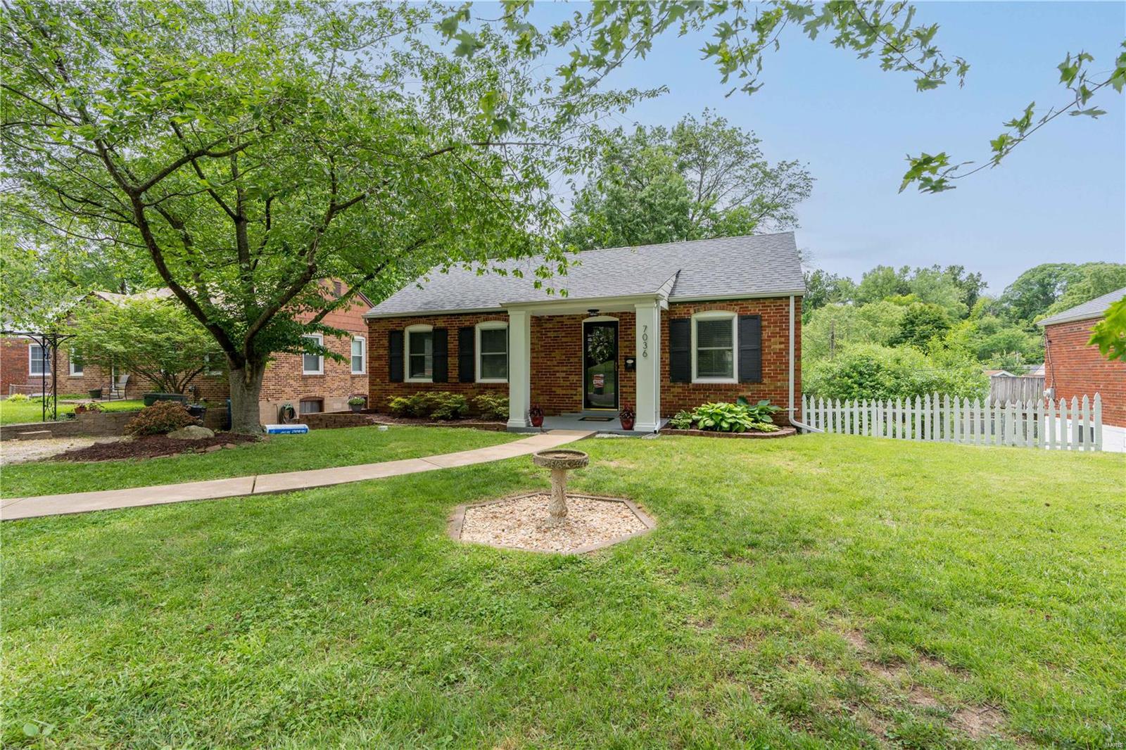 7036 Rhodes Avenue St. Louis, MO 63123 - Photo 3 of 43 Gallery Image 3