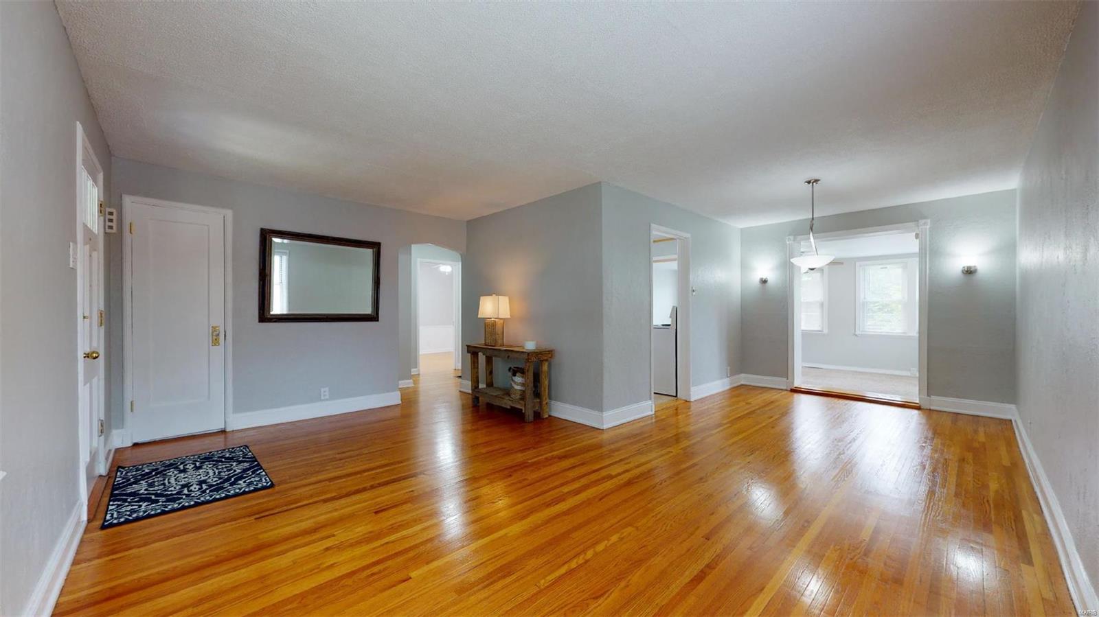 7036 Rhodes Avenue St. Louis, MO 63123 - Photo 5 of 43 Gallery Image 5