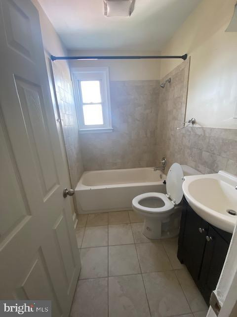 5715 Simmonds Avenue, Unit 2 Baltimore, MD 21215 - Photo 8 of 12