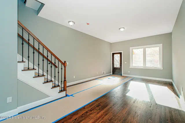 $850,000 | 2441 Victory Boulevard | South New York