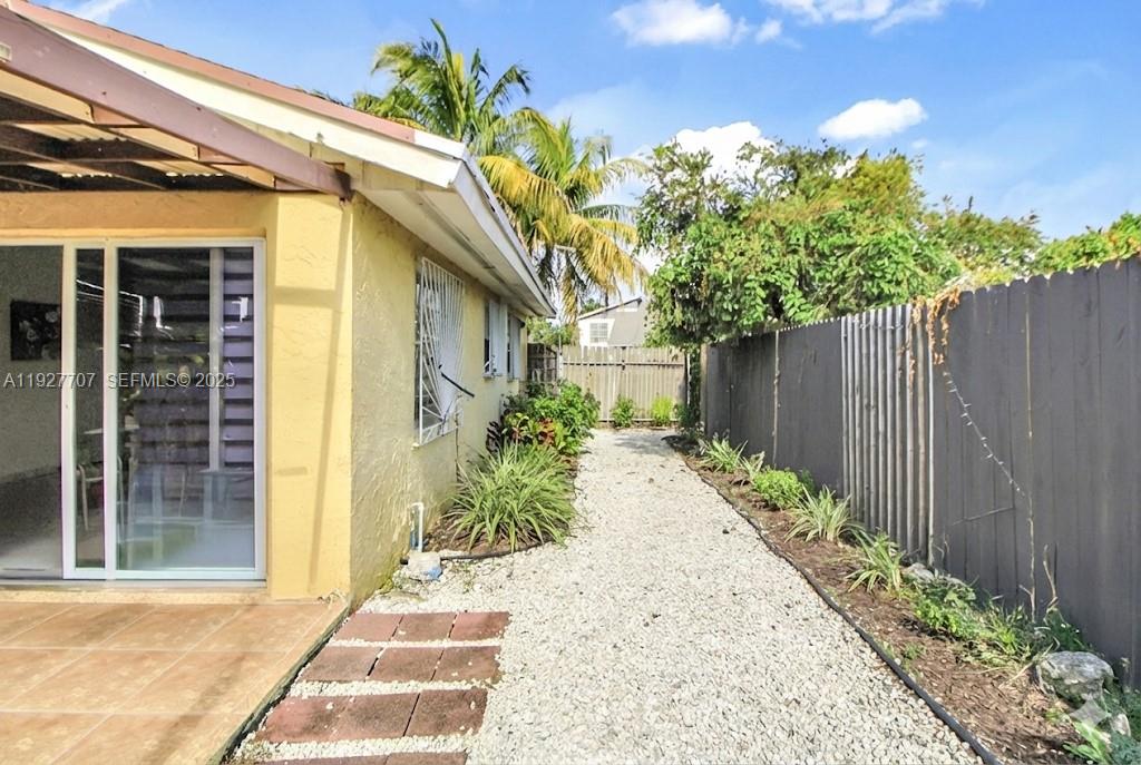 11324 Southwest 187th Terrace Miami, FL 33157 - Photo 28 of 29 Staged