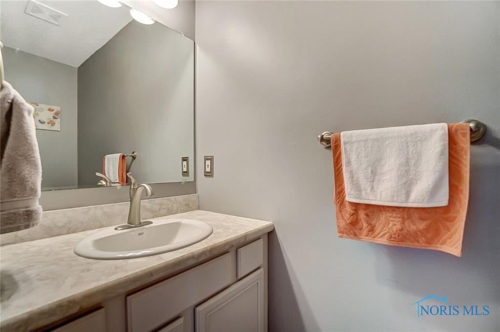 1452 Cardinal Road Bowling Green, OH 43402 - Photo 21 of 47 Gallery Image 21