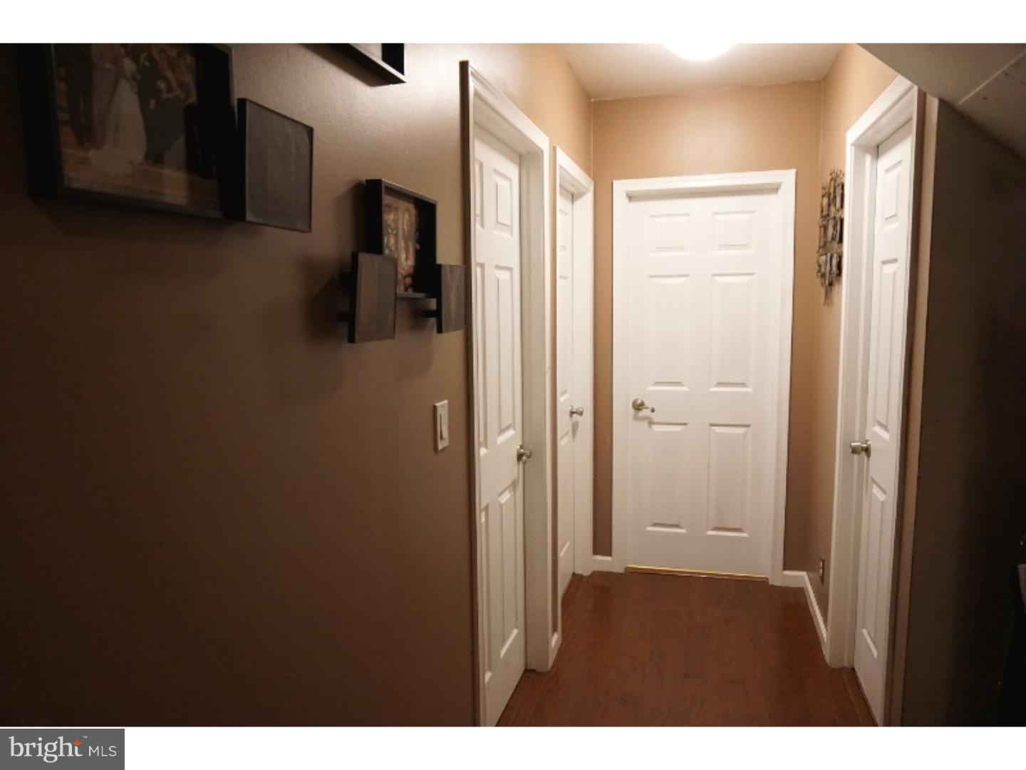 9222 Wesleyan Road Philadelphia, PA 19114 - Photo 9 of 22 Hallway