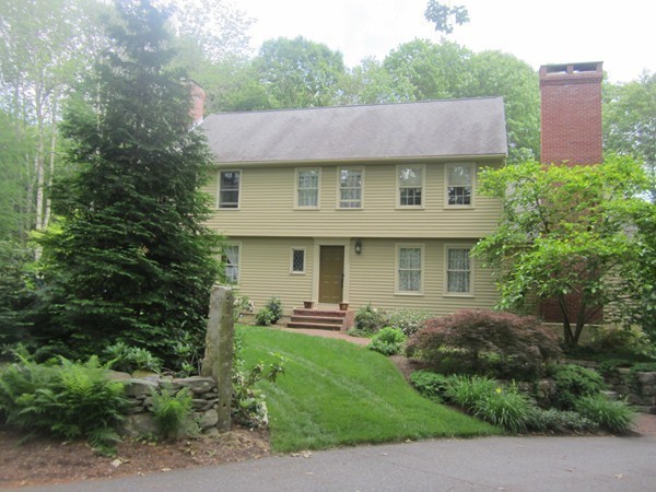 286 Sargent Road Boxborough, MA 01719 - Photo 29 of 29 a aerial view of a house with a yard plants and large tree