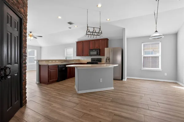 $1,940 | 21822 Prairie Spring Lane, Spring, TX 77379